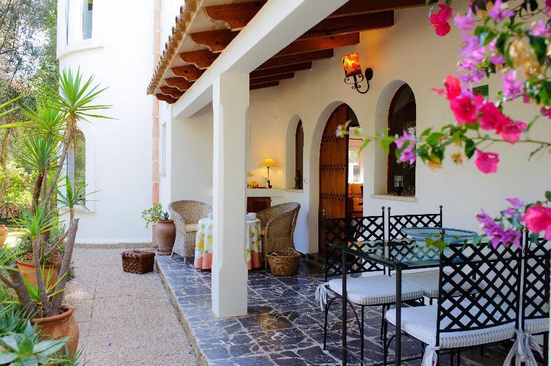 Villa West Casa Taake กาลาดอร์ ภายนอก รูปภาพ