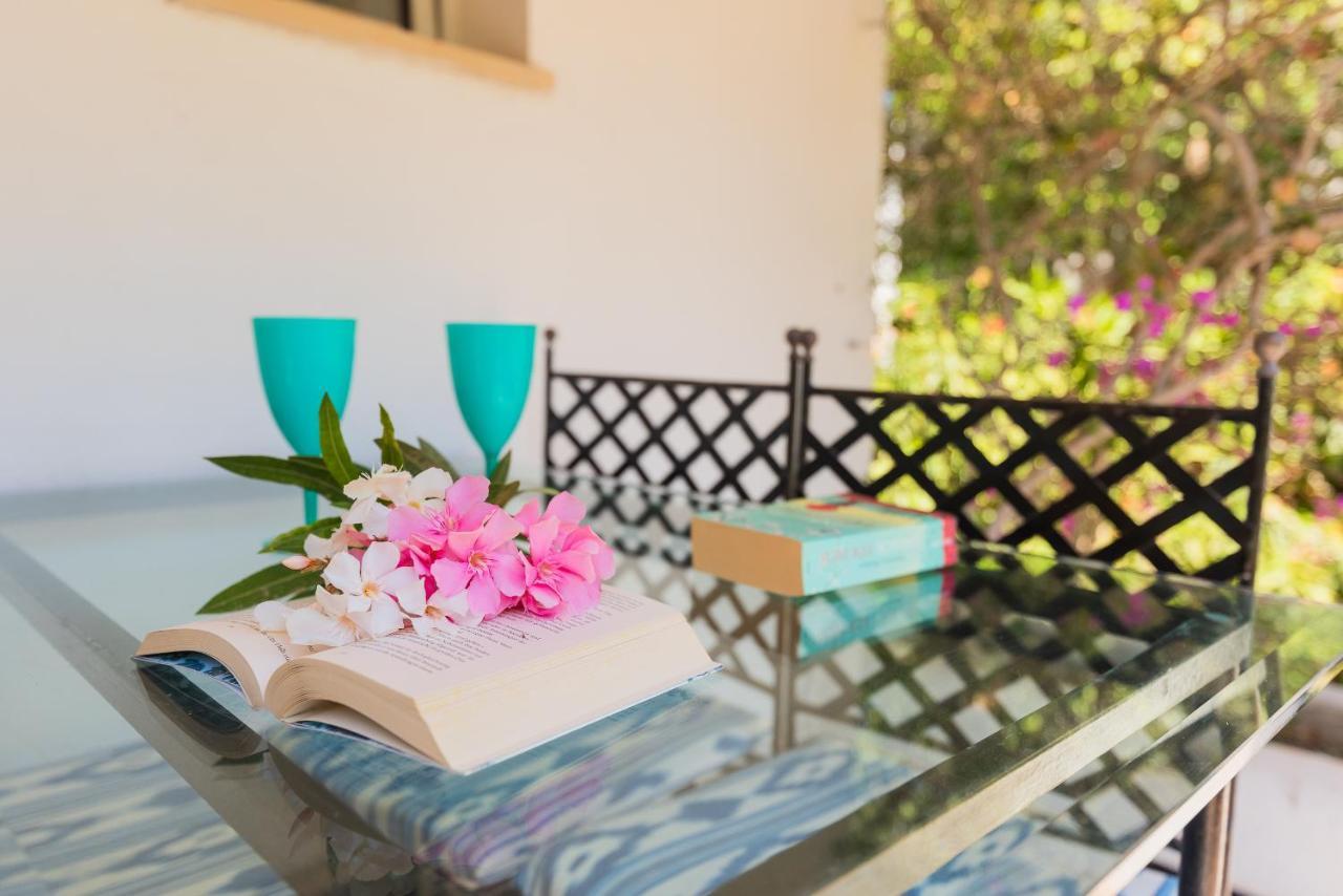 Villa West Casa Taake กาลาดอร์ ภายนอก รูปภาพ