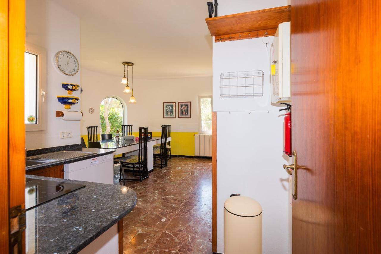 Villa West Casa Taake กาลาดอร์ ภายนอก รูปภาพ