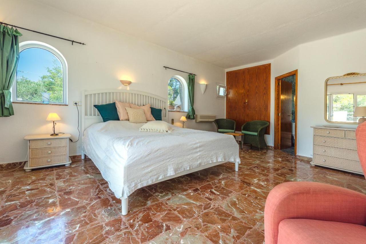 Villa West Casa Taake กาลาดอร์ ภายนอก รูปภาพ