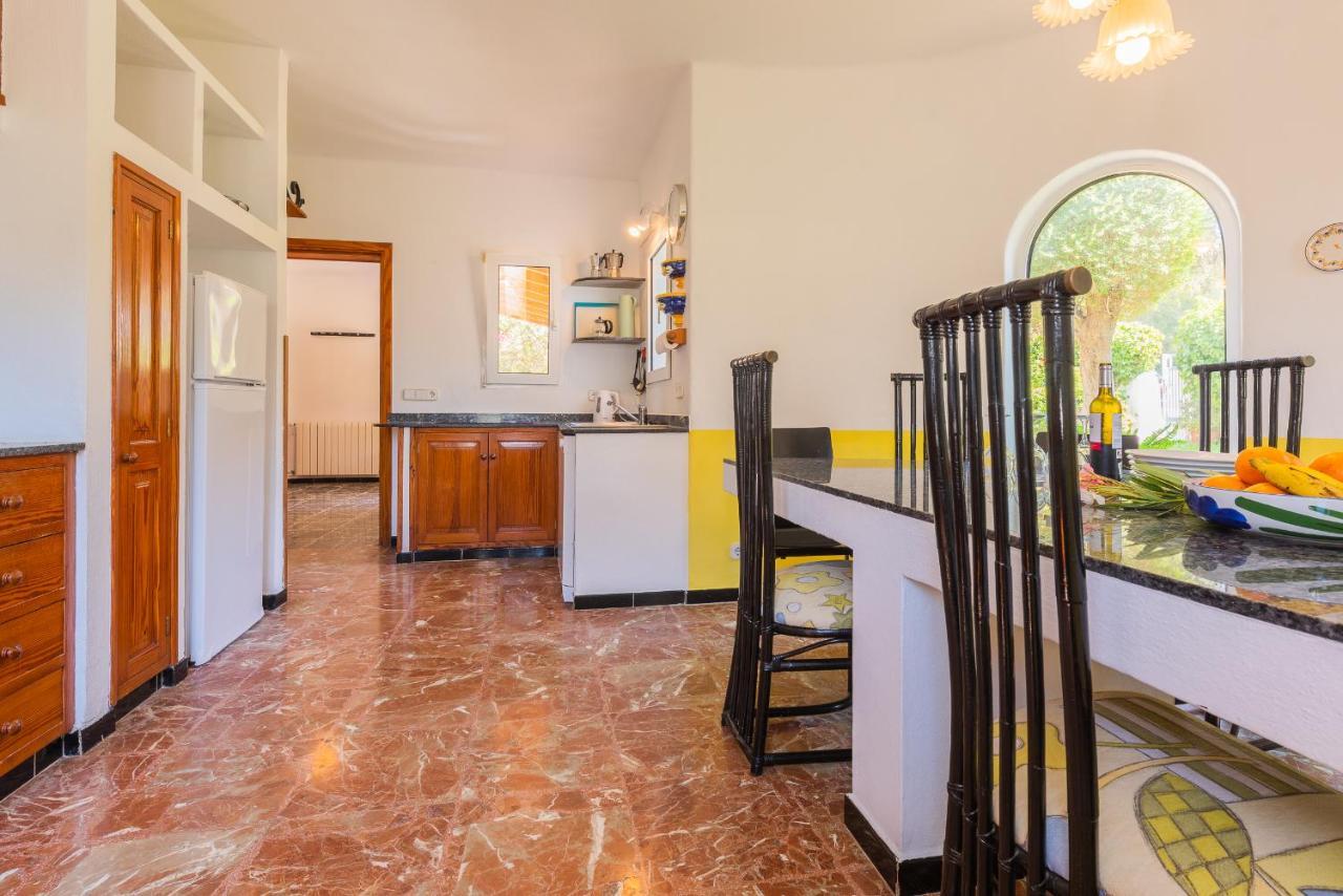 Villa West Casa Taake กาลาดอร์ ภายนอก รูปภาพ